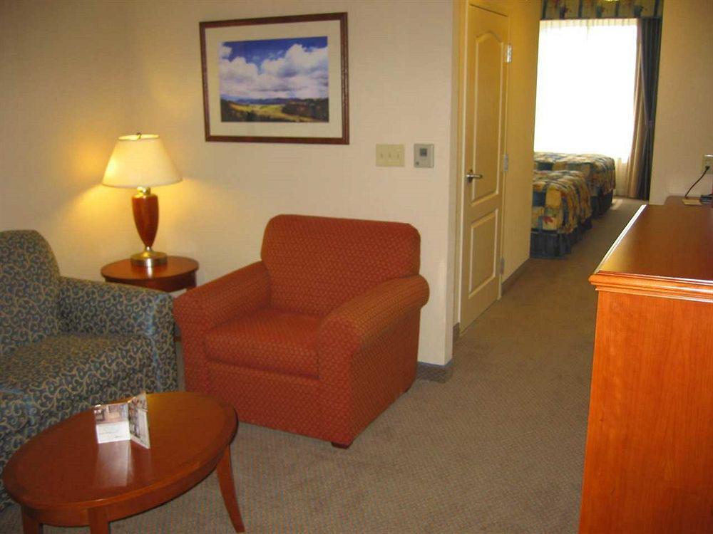 Hilton Garden Inn Wooster Oda fotoğraf